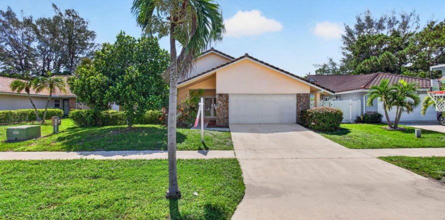Villa ou maison à Boca Raton, Floride 3 chambres, 163.69 m2 № 2401700
