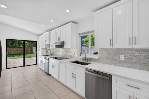 Villa ou maison à vendre à Boca Raton, Floride: 3 chambres, 163.69 m2 № 2401700 - photo 14