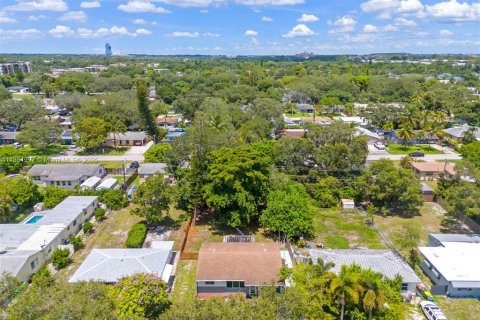 House in Dania Beach, Florida 3 bedrooms, 115.57 sq.m. № 1932509 - photo 29