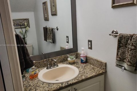 Adosado en venta en Miami, Florida, 3 dormitorios, 135.64 m2 № 1984759 - foto 7