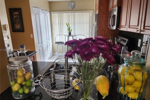 Adosado en venta en Miami, Florida, 3 dormitorios, 135.64 m2 № 1984759 - foto 5