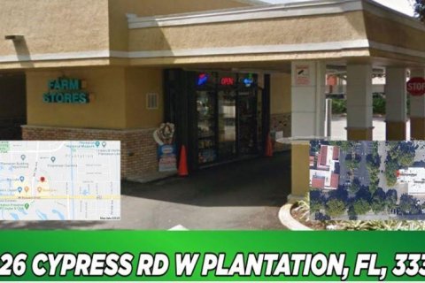 Commercial property in Plantation, Florida 2152.17 sq.m. № 1564561 - photo 1