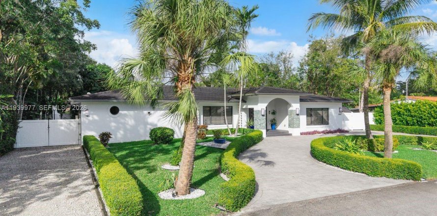 Casa en Miami, Florida 5 dormitorios, 334.54 m2 № 2000678