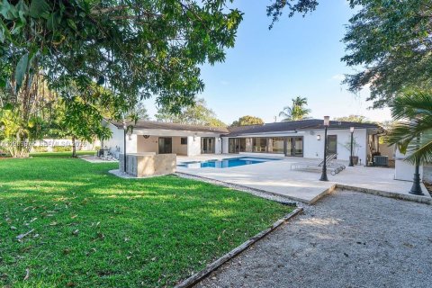 Casa en venta en Miami, Florida, 5 dormitorios, 334.54 m2 № 2000678 - foto 14