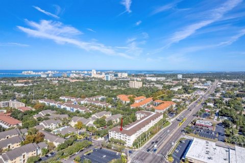 Condo in Clearwater, Florida, 1 bedroom  № 2102547 - photo 2