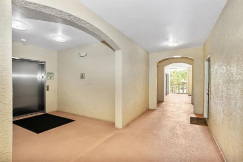 Condo in Clearwater, Florida, 1 bedroom  № 2102547 - photo 13
