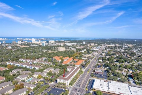 Condo in Clearwater, Florida, 1 bedroom  № 2102547 - photo 4