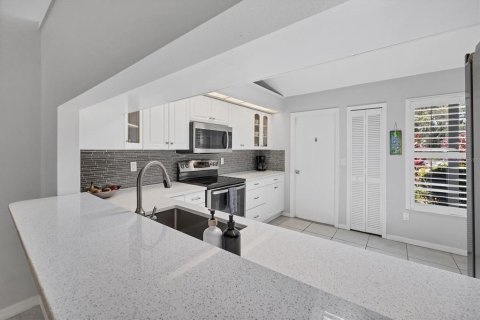 Villa ou maison à vendre à Sarasota, Floride: 3 chambres, 167.41 m2 № 1725279 - photo 14