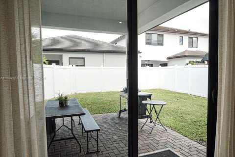 Villa ou maison à vendre à Doral, Floride: 4 chambres, 212.28 m2 № 1945361 - photo 12