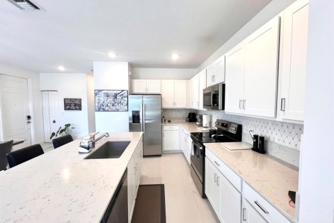 Touwnhouse à vendre à Lake Worth, Floride: 3 chambres, 166.85 m2 № 2078089 - photo 17