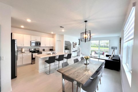 Touwnhouse à vendre à Lake Worth, Floride: 3 chambres, 166.85 m2 № 2078089 - photo 9