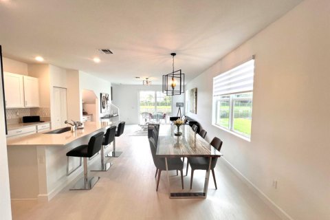 Touwnhouse à vendre à Lake Worth, Floride: 3 chambres, 166.85 m2 № 2078089 - photo 10