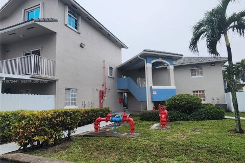 Condo in Hialeah Gardens, Florida, 2 bedrooms  № 2041189 - photo 29