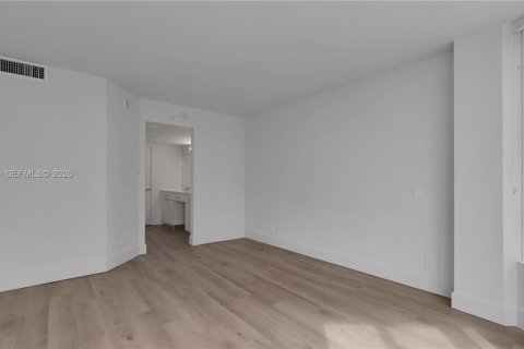 Apartamento en alquiler en Miami, Florida, 2 dormitorios, 119.94 m2 № 2033578 - foto 19