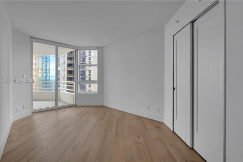 Apartamento en alquiler en Miami, Florida, 2 dormitorios, 119.94 m2 № 2033578 - foto 27