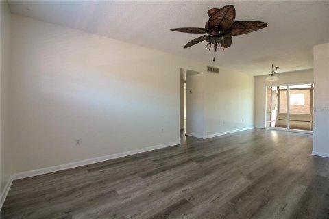 Condo in Lakeland, Florida, 2 bedrooms  № 1723690 - photo 3