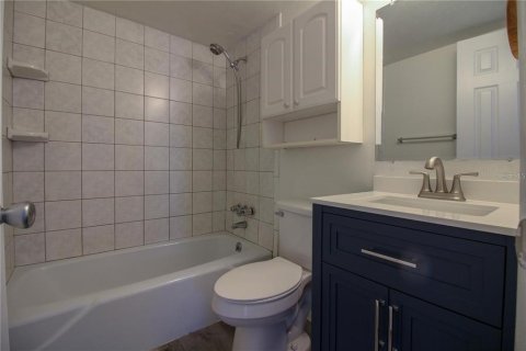 Condo in Lakeland, Florida, 2 bedrooms  № 1723690 - photo 13