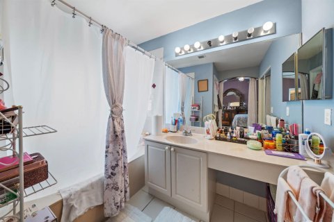 Купить виллу или дом в Лейк-Уорт, Флорида 3 комнаты, 175.31м2, № 2082818 - фото 17