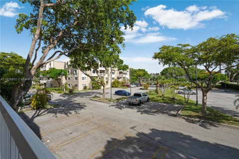 Condominio en venta en Miami, Florida, 2 dormitorios, 74.69 m2 № 1800906 - foto 18