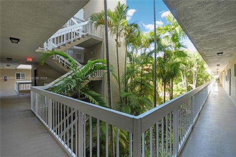 Condominio en venta en Miami, Florida, 2 dormitorios, 74.69 m2 № 1800906 - foto 4