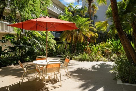 Condominio en venta en Miami, Florida, 2 dormitorios, 74.69 m2 № 1800906 - foto 21