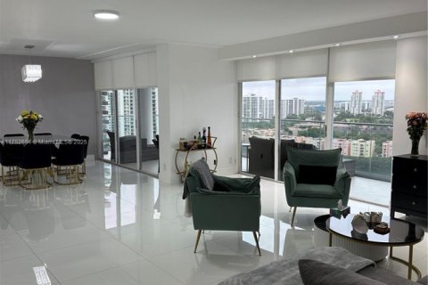 Condo in Aventura, Florida, 2 bedrooms  № 1863018 - photo 11