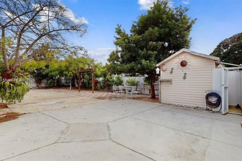 Casa en alquiler en Homestead, Florida, 5 dormitorios, 156.26 m2 № 1956489 - foto 26