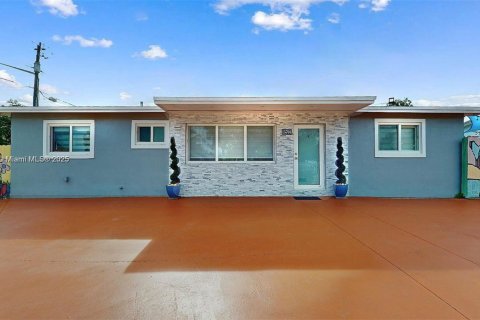 Casa en alquiler en Homestead, Florida, 5 dormitorios, 156.26 m2 № 1956489 - foto 25