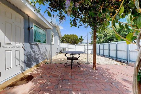 Casa en alquiler en Homestead, Florida, 5 dormitorios, 156.26 m2 № 1956489 - foto 21