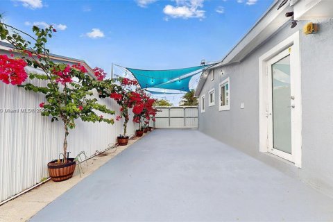 Casa en alquiler en Homestead, Florida, 5 dormitorios, 156.26 m2 № 1956489 - foto 20