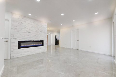 Casa en alquiler en Homestead, Florida, 5 dormitorios, 156.26 m2 № 1956489 - foto 3