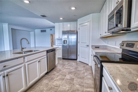 Condo in Venice, Florida, 3 bedrooms № 2197133 - photo 13