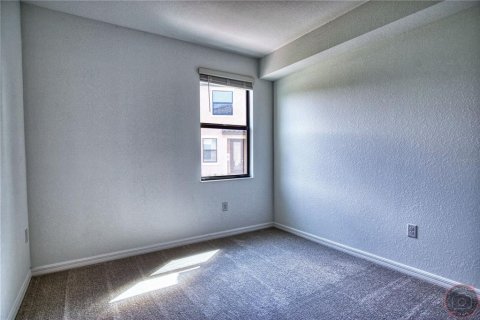Condo in Venice, Florida, 3 bedrooms № 2197133 - photo 28