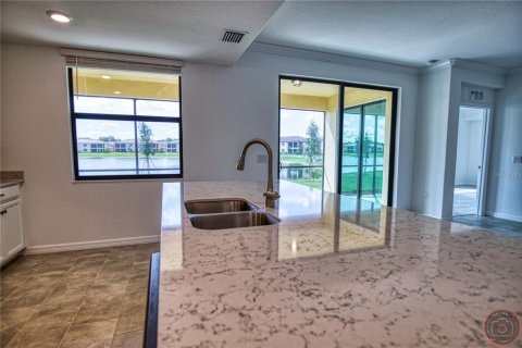 Condo in Venice, Florida, 3 bedrooms № 2197133 - photo 15