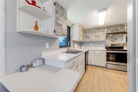 Condo in Ormond Beach, Florida, 2 bedrooms  № 1795144 - photo 4