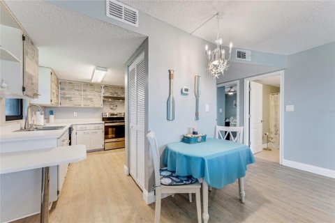 Condo in Ormond Beach, Florida, 2 bedrooms  № 1795144 - photo 5