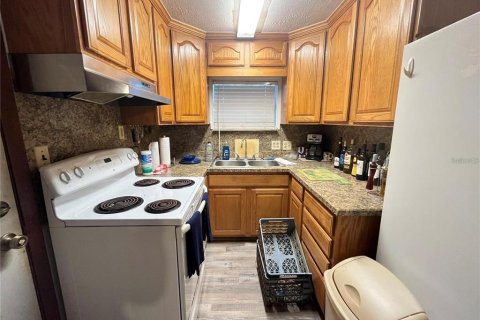 House in Fort MC Coy, Florida 2 bedrooms, 86.96 sq.m. № 1356465 - photo 20