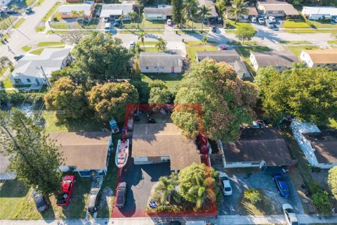 Купить виллу или дом в Форт-Лодердейл, Флорида 3 спальни, 101.45м2, № 2053975 - фото 21