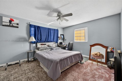 Купить виллу или дом в Форт-Лодердейл, Флорида 3 спальни, 101.45м2, № 2053975 - фото 18