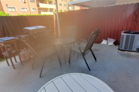 Condominio en venta en Miami-Dade, Florida, 2 dormitorios, 94.76 m2 № 2091371 - foto 16