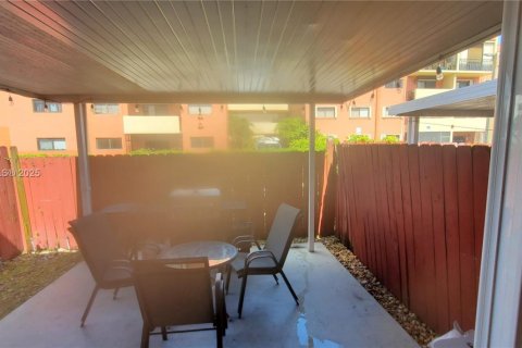 Condominio en venta en Miami-Dade, Florida, 2 dormitorios, 94.76 m2 № 2091371 - foto 15