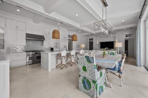 House in Jupiter, Florida 4 bedrooms, 259.75 sq.m. № 2082048 - photo 10