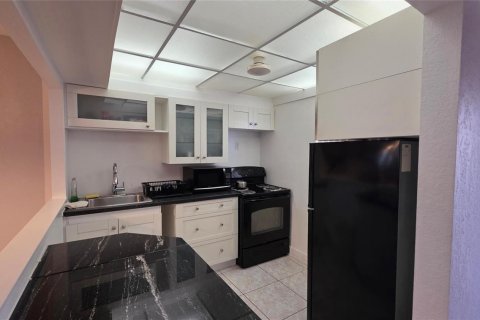 Condominio en venta en Lauderdale Lakes, Florida, 1 dormitorio, 63.55 m2 № 2153900 - foto 4