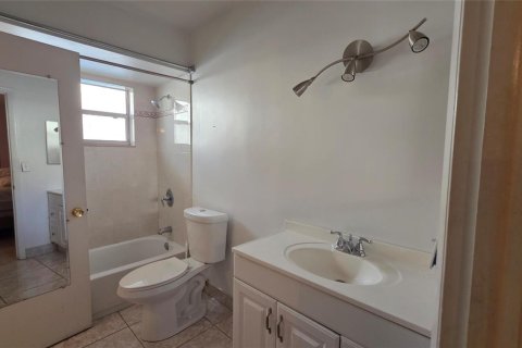 Condominio en venta en Lauderdale Lakes, Florida, 1 dormitorio, 63.55 m2 № 2153900 - foto 14