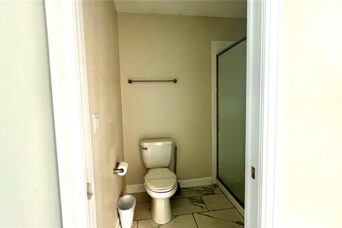 House in Davenport, Florida 8 bedrooms, 363.15 sq.m. № 1027280 - photo 7
