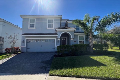 House in Davenport, Florida 8 bedrooms, 363.15 sq.m. № 1027280 - photo 2