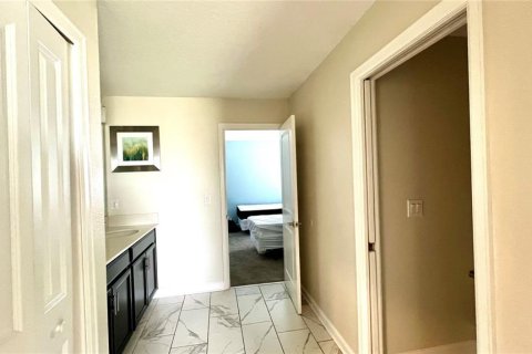 House in Davenport, Florida 8 bedrooms, 363.15 sq.m. № 1027280 - photo 6