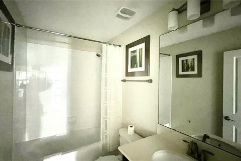 House in Davenport, Florida 8 bedrooms, 363.15 sq.m. № 1027280 - photo 8