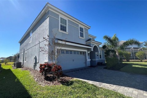 House in Davenport, Florida 8 bedrooms, 363.15 sq.m. № 1027280 - photo 4