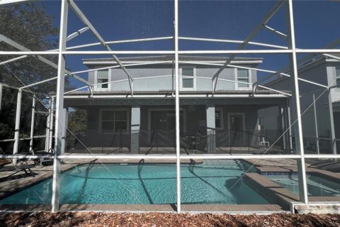 House in Davenport, Florida 8 bedrooms, 363.15 sq.m. № 1027280 - photo 5